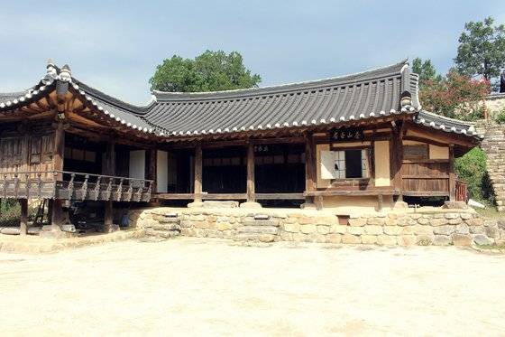 회재 이언적 선생의 종택. 한옥문화원 제공.