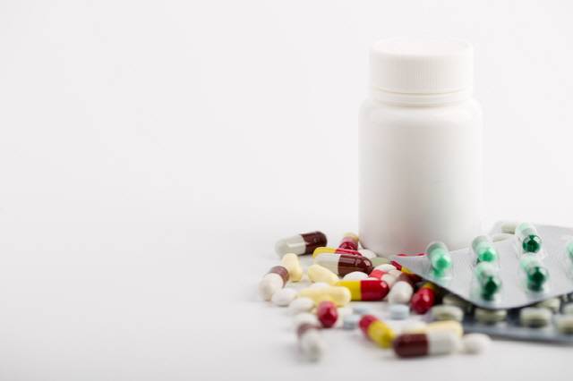 영양제별로 보관방법과 유통기한을 지켜 섭취해야 한다. /사진=게티이미지뱅크