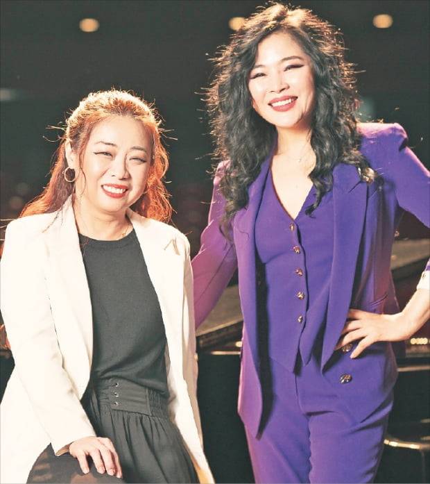 국내 재즈계의 간판스타인 보컬리스트 웅산(오른쪽)과 피아니스트 배장은이 오는 23일 서울 대흥동 마포아트센터에서 열리는 ‘재즈 리부트’ 무대에 함께 오른다.  마포문화재단 제공