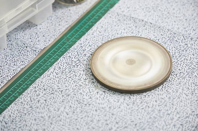 개발한 단일 합금타겟.[한국생산기술연구원 제공]