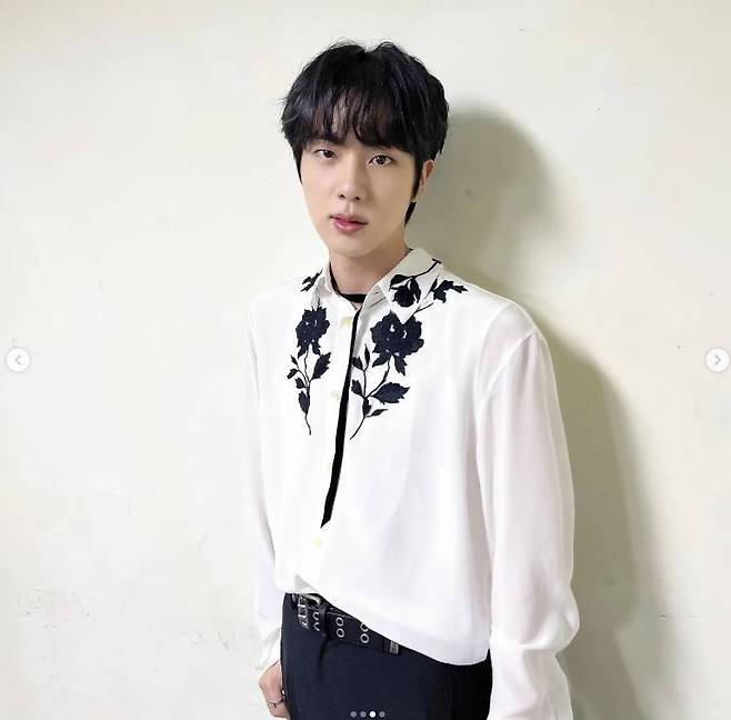 /사진=진 인스타그램