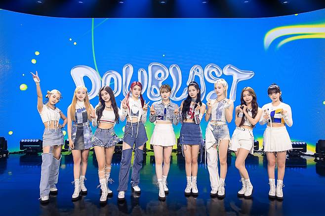 웨이크원, 스윙엔터테인먼트 © 뉴스1