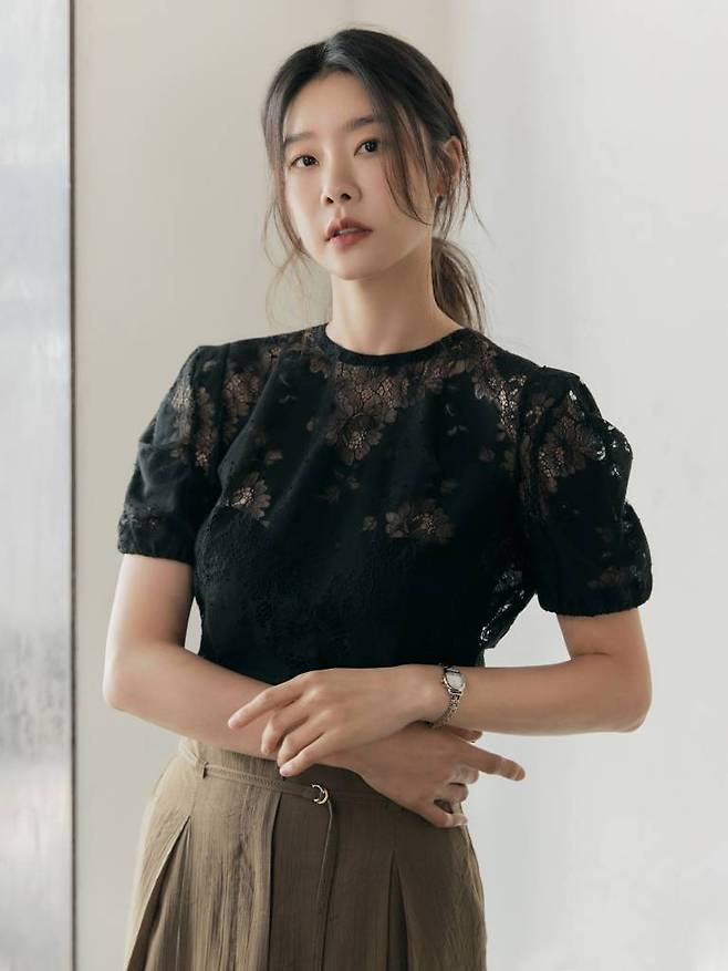 배우 박소진이 13일 오후 서울 종로구 한 카페에서 진행된 tvN 금토드라마 '별똥별' 종영 기념 인터뷰에 앞서 포즈를 취하고 있다.  박소진은 극 중 연예부 기자이자 오한별(이성경 분)의 절친한 친구인 조기쁨 역을 맡아 열연했다. / 사진제공 = 눈컴퍼니 /사진=김창현 기자 chmt@