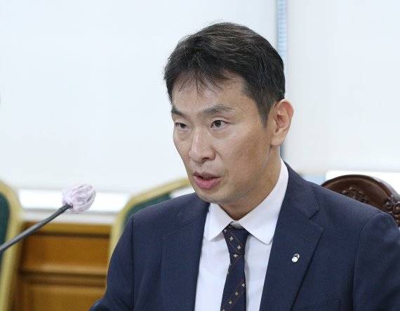 이복현 금융감독원장이 지난 20일 오전 서울 중구 은행회관에서 열린 은행장 간담회에서 인사말을 하고 있다. / 사진=뉴스1
