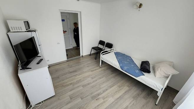22일(현지시각) 낮 우크라이나 키이우 사회 치료 위기 센터3층에 있는 입원실 내부. 키이우/김혜윤 기자 unique@hani.co.kr