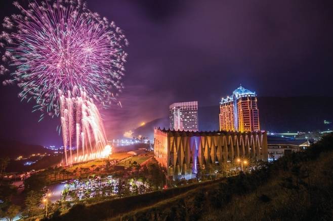 하이원리조트 불꽃놀이 야경 [하이원리조트 제공]