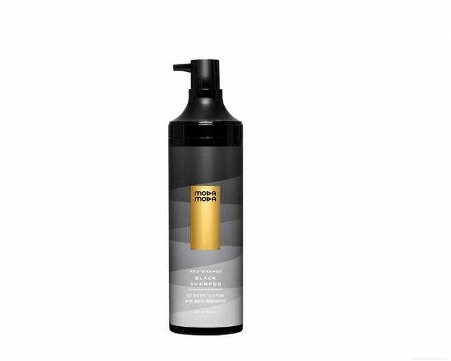 1,2,4-트리하이드록시벤젠(THB)에 대한 추가 위해평가를 진행하기 위한 위해평가 검증위원회(가칭)의 운영을 한국소비자단체협의회가 맡는다. 사진은 모다모다의 프로체인지 블랙샴푸./사진=모다모다 홈페이지