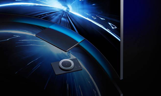 삼성 오디세이 아크와 컨트롤러. [자료:삼성전자]