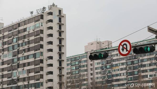 재건축을 추진 중인 서울 송파구 잠실 주공아파트 5단지. /사진제공=뉴스1