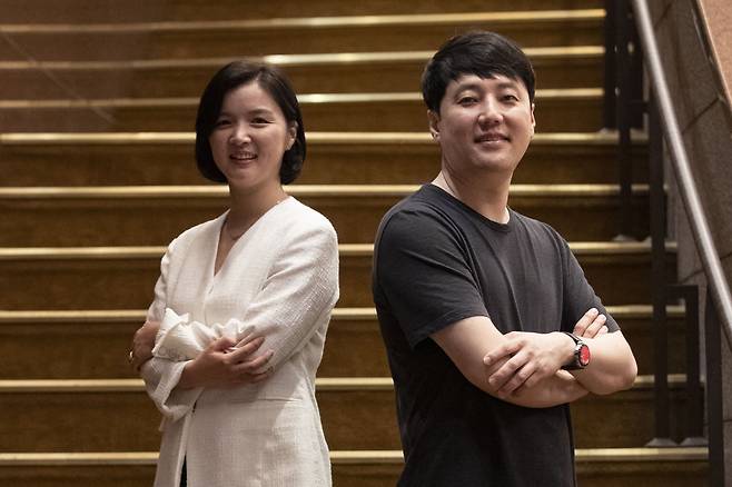 '청소연구소'의 연현주(왼쪽) 생활연구소 대표와 '런드리고'의 조성우 의식주컴퍼니 대표. /박상훈 기자