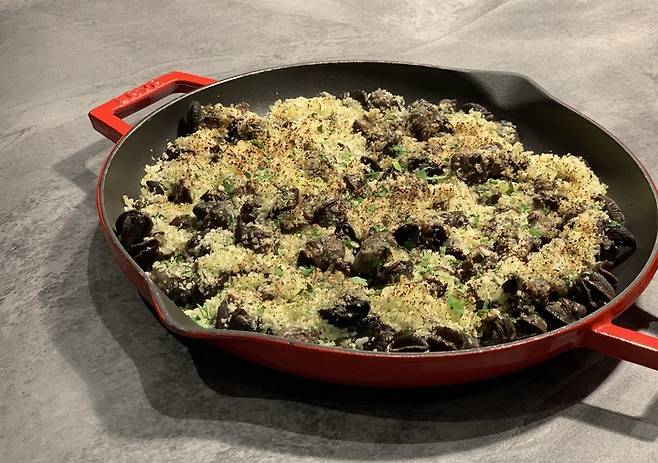 [서울=뉴시스] AC 호텔 바이 메리어트 서울 강남,여름 보양식 에스카르고.(사진출처: AC호텔 바이 메리어트 서울 강남 제공) 2022.06.24.