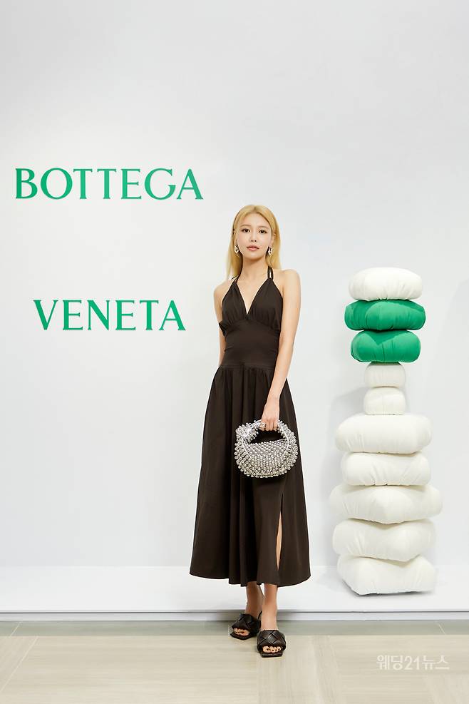 사진 : 보테가 베네타(BOTTEGA VENETA)_최수영 (사진제공 : 보테가 베네타)