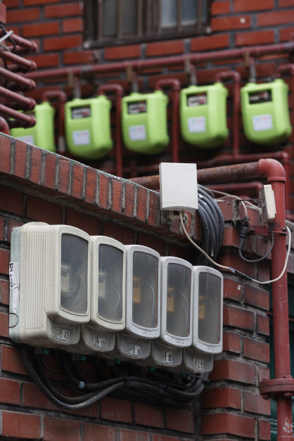 20일 서울의 한 주택가에 전기계량기가 설치돼 있다(사진=연합뉴스)