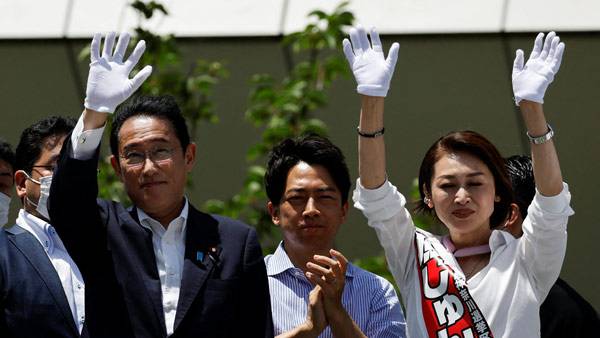 日 자민당 참의원 선거 유세 돕는 기시다 총리 2022.6.24 [사진 제공: 연합뉴스]