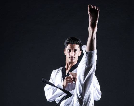 시리아 출신으로 요르단 아즈락 난민 캠프에서 태권도를 수련한 태권 청년 와엘 알 파라즈. 김성룡 기자