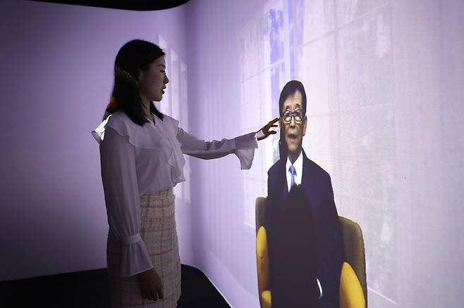 ▲딥브레인AI, 'AI 부모님' 구현…'리메모리' 서비스 출시