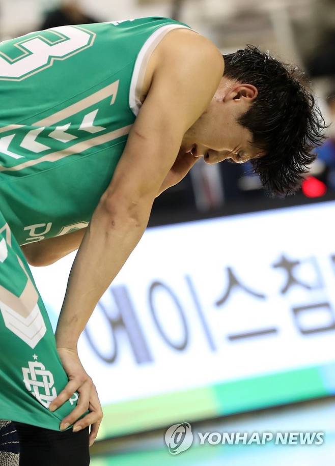 너무 아프네 [원주=연합뉴스]