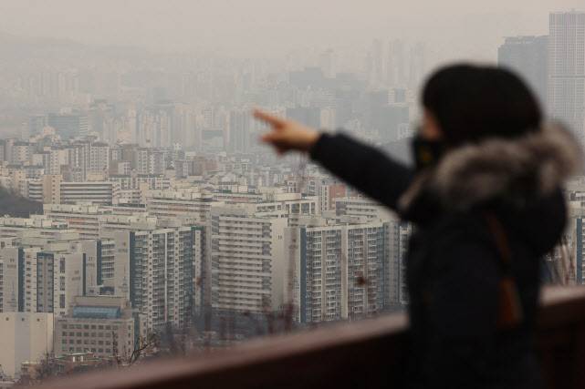 서울 남산에서 바라본 시내 아파트 단지의 모습. (사진=연합뉴스)