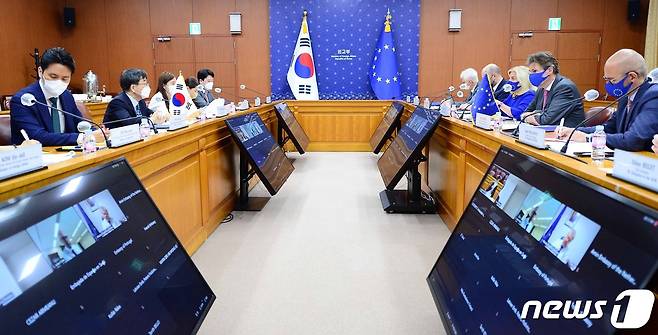 제18차 한·EU 공동위원회. (외교부 제공) © 뉴스1
