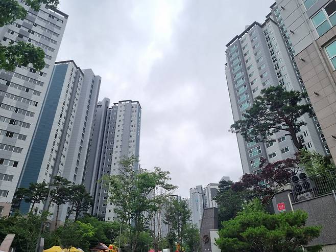 28일 오후 서울 마포구 아현동 '마포래미안푸르지오' 단지의 모습 / 김송이 기자