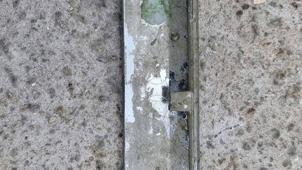 해상서 발견된 '일가족 실종' 차량 부품 추정 물체 [사진 제공:연합뉴스]