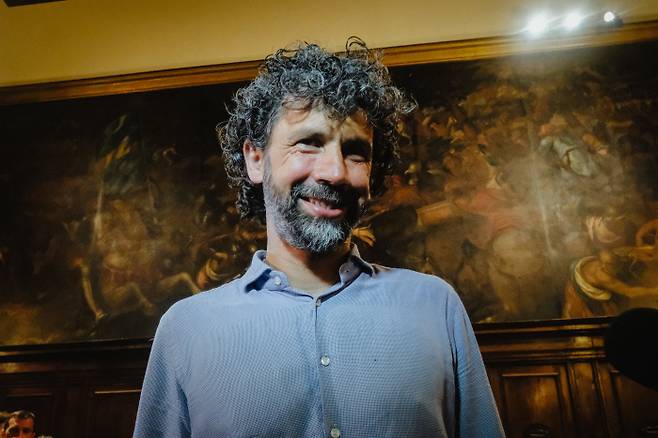 축구선수 출신인 다미아노 톰마시가 27일(현지시간) 시장선거에서 승리를 확정지었다.&nbsp;|EPA연합뉴스