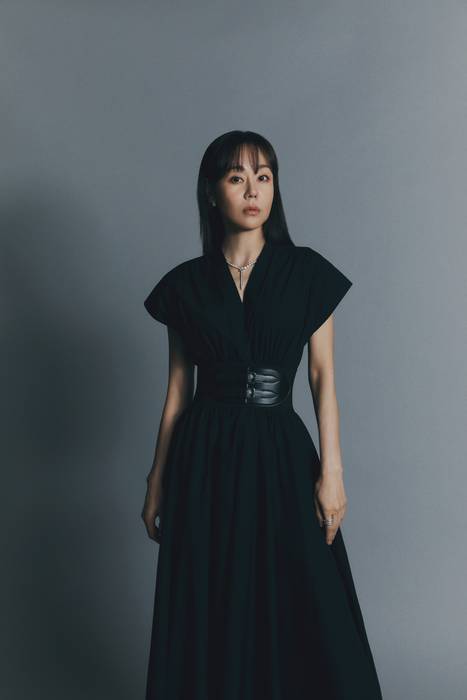 배우 김윤진. 넷플릭스 제공