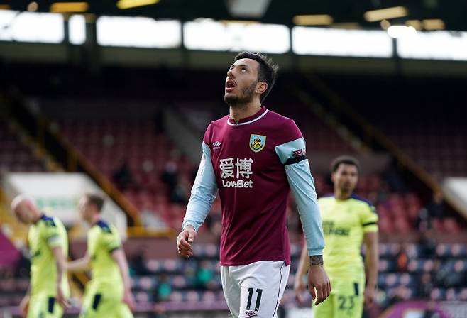 지난 27일(한국시각) 토트넘이 드와이트 맥닐(번리)을 노리는 것으로 전해졌다. 사진은 올시즌 번리서 활약한 맥닐. /사진=로이터