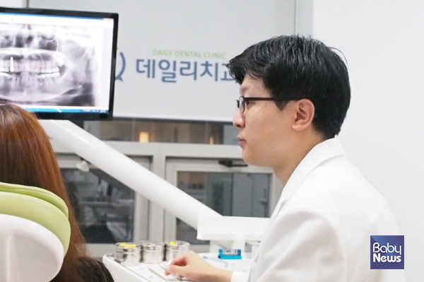 도움말=이찬희 정자동 데일리치과 치과보존과 전문의 대표원장. ⓒ데일리치과