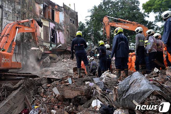 INDIA-ACCIDENT-BUILDING © AFP=뉴스1