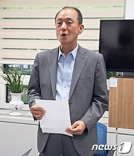 박종선 대전시의원 당선인이 29일 시의회 브리핑룸에서 7월 출범하는 제9대 의회 전반기 원 구성과 관련해 자신의 입장을 밝히고 있다. ©뉴스1 최일 기자