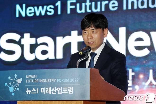 이병춘 현대자동차 자율주행개발실장이 29일 서울 중구 롯데호텔에서 열린 '뉴스1 미래산업포럼 2022'에서 모빌리티 현재와 미래, 자율주행을 주제로 발표를 하고 있다.   2022.6.29/뉴스1 © News1 민경석 기자