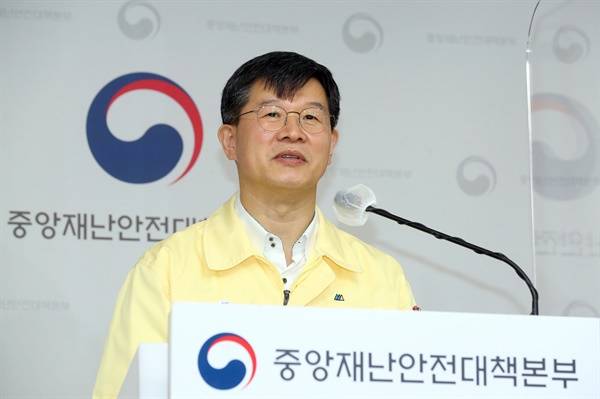 정부가 국산 1호 코로나 백신인 '스카이코비원멀티주'의 해외 진출을 적극적으로 지원하겠다고 밝혔다. /복지부 제공