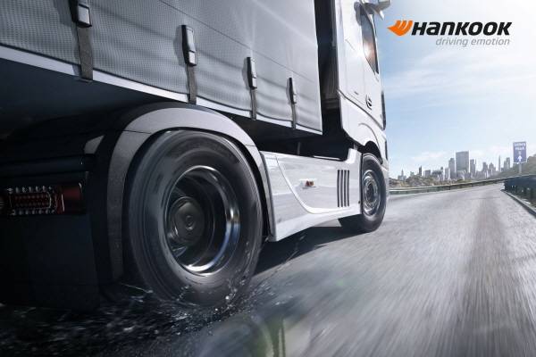 한국타이어, 英 상용차 박람회서 트럭·버스용 AH51·DH51 전시 [사진제공=한국타이어]