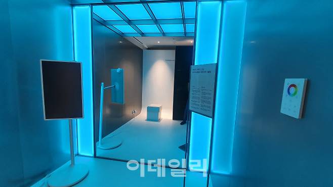 무신사 스탠다드 강남점 라이브 피팅룸. (사진=백주아 기자)