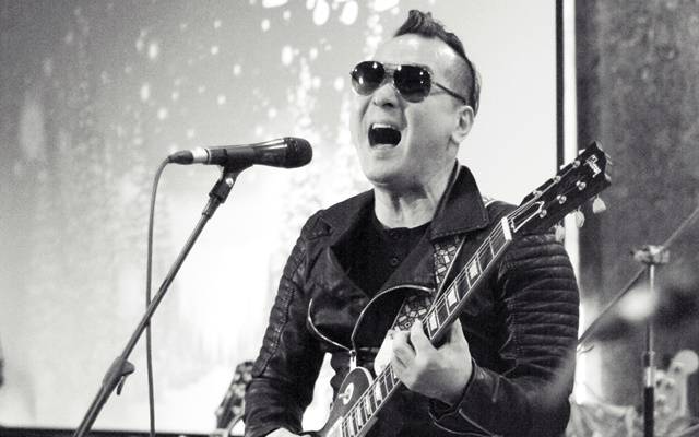 강승모는 방송활동보다 주로 다운타운가에서 활동한 뮤지션이다. 올해 벌써 두 차례 단독공연을 가졌다. 1월과 5월, 수원과 용산에서 가진 두번의 콘서트 무대는 오랜 가뭄 끝 단비처럼 팬들과 뜨겁게 교감했다. /퍼플K 제공