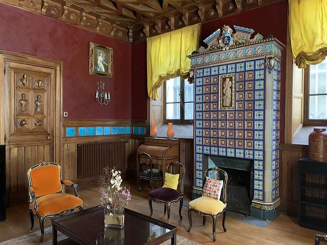 주인은 집안 대대로 숙박업을 했고, 본인도 유럽의 특급호텔에서 일하던 중 영국인 셰프를 만나 결혼, 같이 샤토를 운영하게 되었다고 했다. /박진배 뉴욕 FIT 교수, 마이애미대학교 명예석좌교수