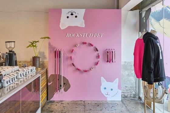 지난 10일 발렌티노가 서울 한남동에 연 펫 컬렉션 팝업 스토어. [사진 발렌티노]