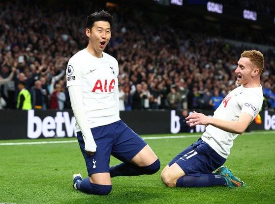 지난 시즌 손흥민과 케인의 특급 도우미 역할을 했던 데얀 쿨루셉스키(오른쪽)도 새 시즌 토트넘에서 선발 출전을 장담하기 힘들다는 분석이 나온다. [로이터=연합뉴스]