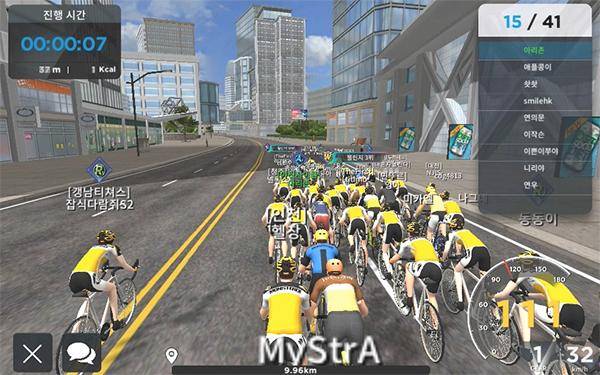 지난해 국내에 출시된 가상공간을 활용한 실내 사이클 운동기구의 시연 장면. 태블릿PC 또는 스마트폰에 애플리케이션을 설치해 사이클과 연동하면 가상공간에서 다른 사람들과 함께 달릴 수 있다. 야핏 홈페이지 캡처