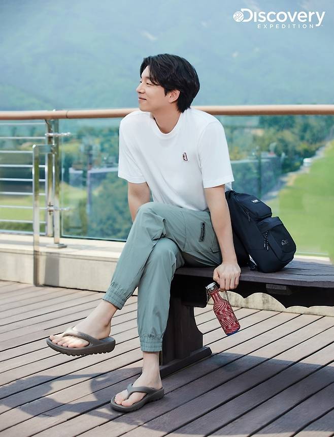 공유가 모델로 나선 '디스커버리 익스페디션 2022 SS 핫 썸머 컬렉션' *재판매 및 DB 금지