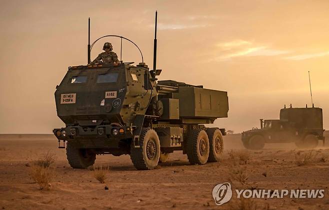 지난달 21일 훈련중인 하이마스 [AFP=연합뉴스 자료사진. 재판매 및 DB 금지]