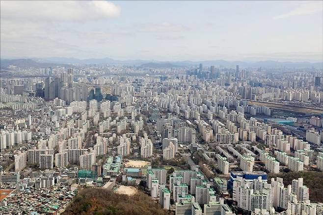 부동산 침체 분위기가 만연해지면서, 시장 동향을 나타내는 지표들이 줄줄이 떨어지고 있다. ⓒ데일리안