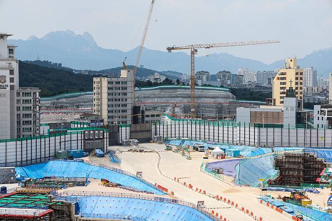 3일 오후 서울 동대문구 이문동과 휘경동 일대 재개발 지구가 터파기 공사 등 사업이 진행되고 있다. / 연합뉴스