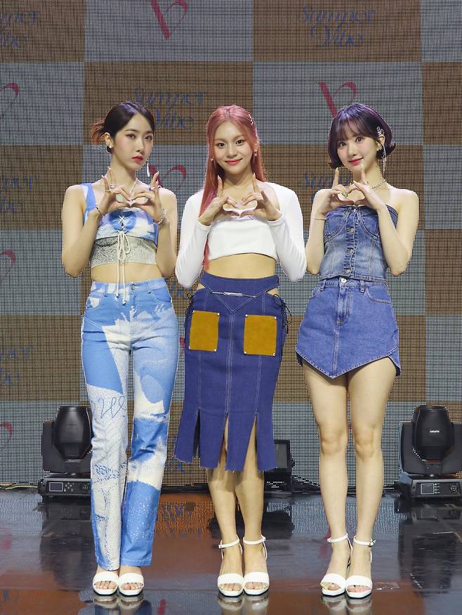 Girl group Viviz poses for photos during a press conference for its second EP, “Summer Vibe,” held in Seoul on Wednesday. (BPM Entertainment)