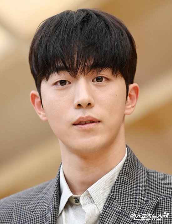 Actor Nam Joo-hyuk, who has spread to the truth of the school violence allegations, has also announced that he will sue the second Whistle Blower.We have confirmed the facts in various ways through our company, Actor, and other channels regarding the anonymous second report, and we have clearly confirmed that the content of the second Whistle Blower is not true, the agency management forest said on the afternoon of the 6th.Nam Joo-hyuk said he would protect Actors Honor for the second Whistle Blower.In addition, we will also pursue tough and decisive legal procedures for media such as unconfirmed Indiscrete claims and YouTubers spreading rumors. Hello, this is the management forest.Talks about the Nam Joo-hyuk press articleFirst, regarding the recent anonymous second report, we have confirmed the facts in various ways through Actor as well as other channels, and again we have confirmed that the content of the second Whistle Blower is not true.Next, the article about the conversation in Cookie Run group room today did not publish the whole story of the incident at the time, but only some fragmentary scenes without any explanation of the situation.Whistle Blowers statement that Actor attempted to apologize to Whistle Blower is also not true at all.What happened in Cookie Run group room is that the factual relationship is very complex and the characters very private area.As mentioned in the article, it was already finished with an apology at the school at the time.Therefore, I think it is not very appropriate to open the whole story at this stage by borrowing the media.This part will also be confirmed in the near future as a factual relationship in the legal process.In addition, I am deeply sorry to the media that made unilateral reports without confirming the facts to our company.I beg you.Whistle Blowers claim, which has been hidden anonymously so far, is exposed to the media as if it were true, even though there is no clear evidence or circumstances about it without being confirmed by a close fact.On the other hand, no matter how much the agency and Actor say that there was no such fact, it is very difficult to prove the existence of such fact and the innocence of the fact because the malicious report is already reported as if it were true.Even if the innocence is revealed later in the criminal proceedings, the reality of this situation can not be reversed, so it can be easily assumed that Actor himself is too much pain in itself.For this reason, we plan to accept the complaint promptly because we believe that we have to respond strongly to the second Whistle Blower following the first Whistle Blower in order to protect Actors Honor.We will also clarify that we will proceed with tough and decisive legal procedures for media such as unconfirmed Indiscrete claims and YouTubers spreading rumors.Thank you.Photo = DB