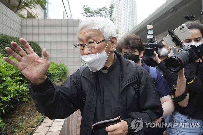 조지프 쩐 홍콩 추기경 (AP=연합뉴스) 지난 5월 24일 홍콩 법원에 출두한 조지프 쩐 추기경. 2022.7.8.