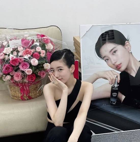 スジ 黒のドレスを着たオードリー ヘップバーン Kazumiのミーハーワールド