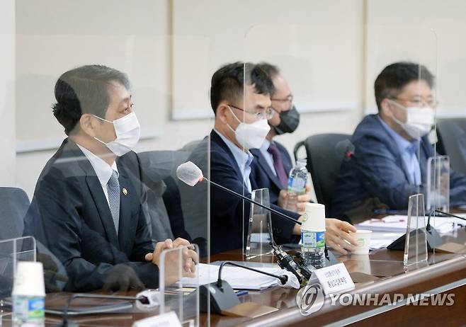 통상추진위원회 주재하는 안덕근 통상교섭본부장 [연합뉴스 자료사진]