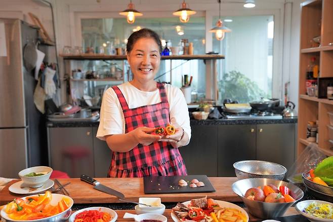 합천 가야산 별빛농장에서는 주인장 이현주 사장과 함께 파프리카를 활용해 맛있는 건강식을 직접 만들어 먹을 수 있다.